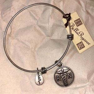 ⚕️NWT Bella Ryann RN Registered Nurse Caduceus Silver Tone Bracelet